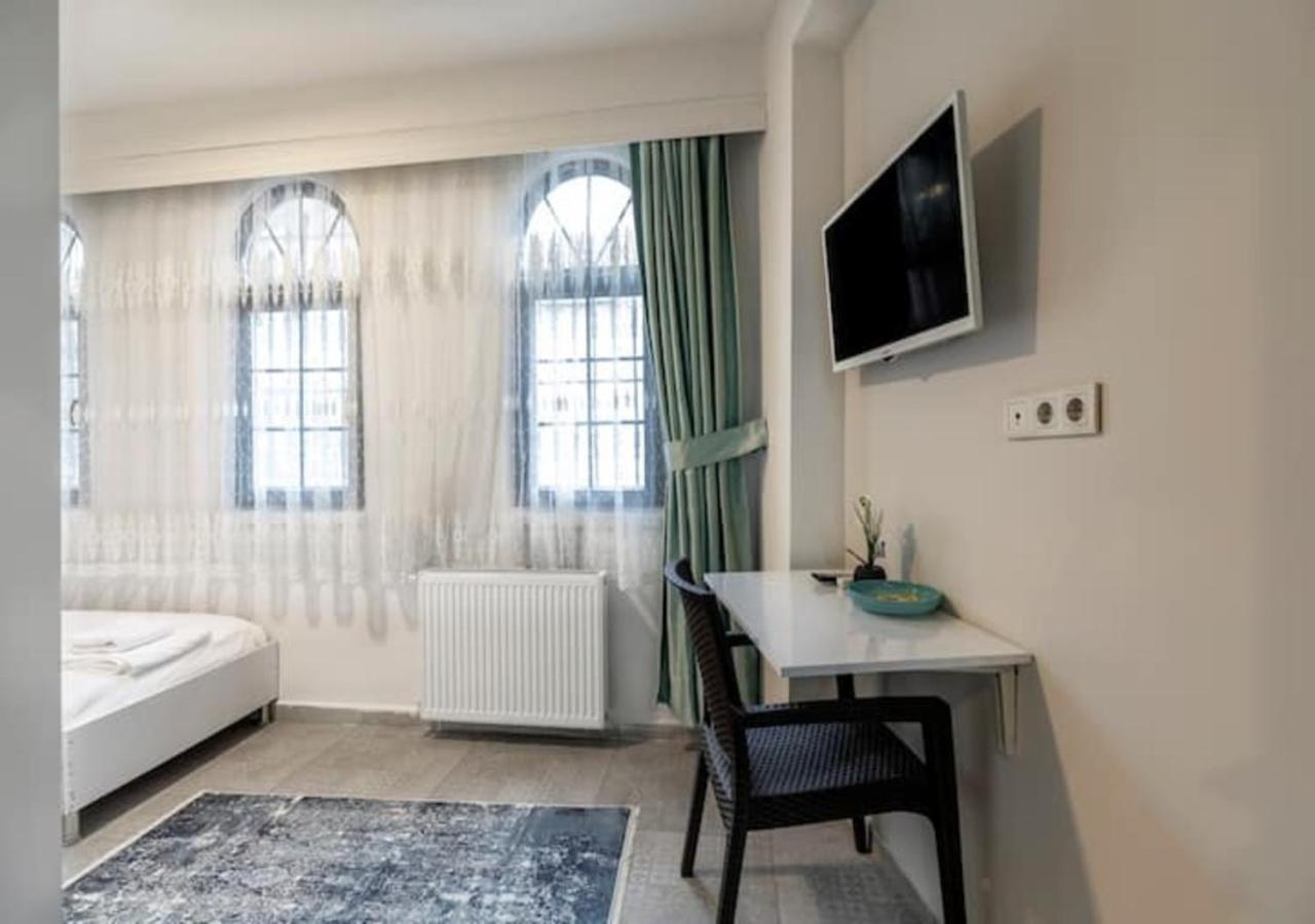 The Red Tent Suite 88 Istanbul Exterior photo